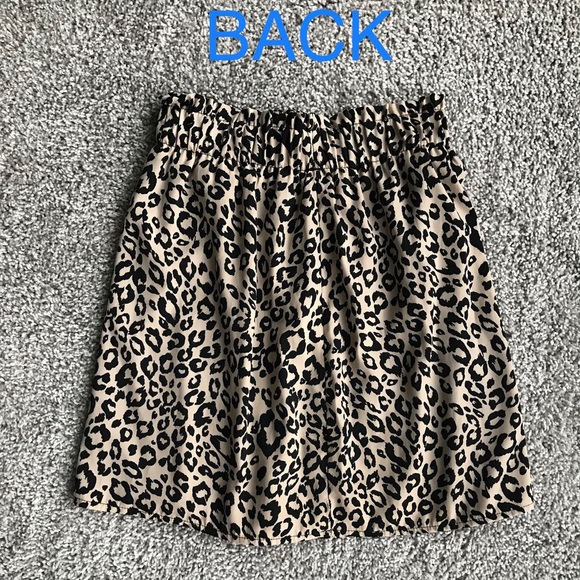Francesca’s Cheetah Skirt - Picture 2 of 2